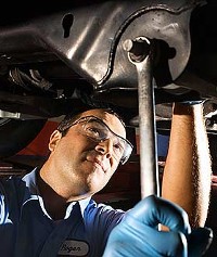 San Antonio Mechanic Shop - Sergeant Clutch Discount Transmission & Automotive Repair Shop in San Antonio Texas - Certified Mechanic in San Antonio, TX